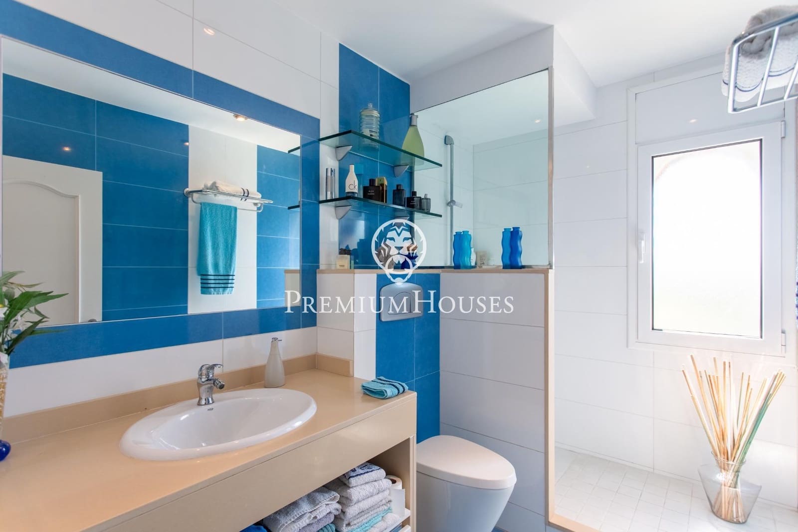 4 bedroom Villa for sale in Alella with pool garage - € 1,190,000 (Ref: 9205089)