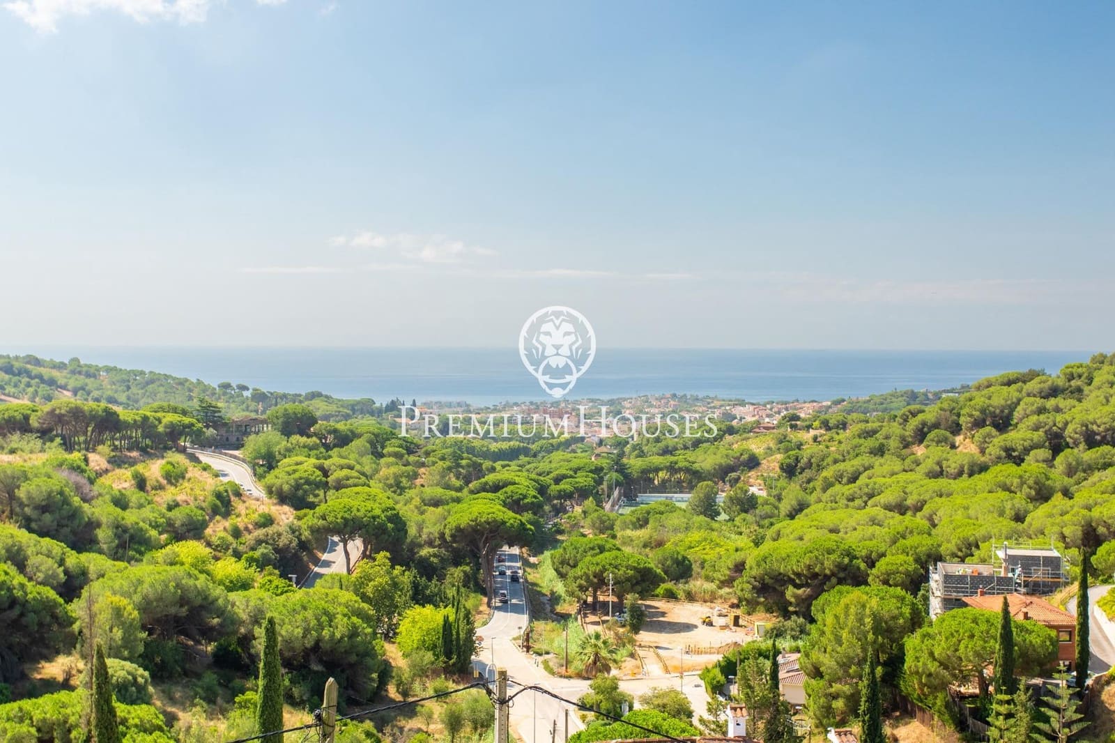 4 bedroom Villa for sale in Alella with pool garage - € 1,190,000 (Ref: 9205089)