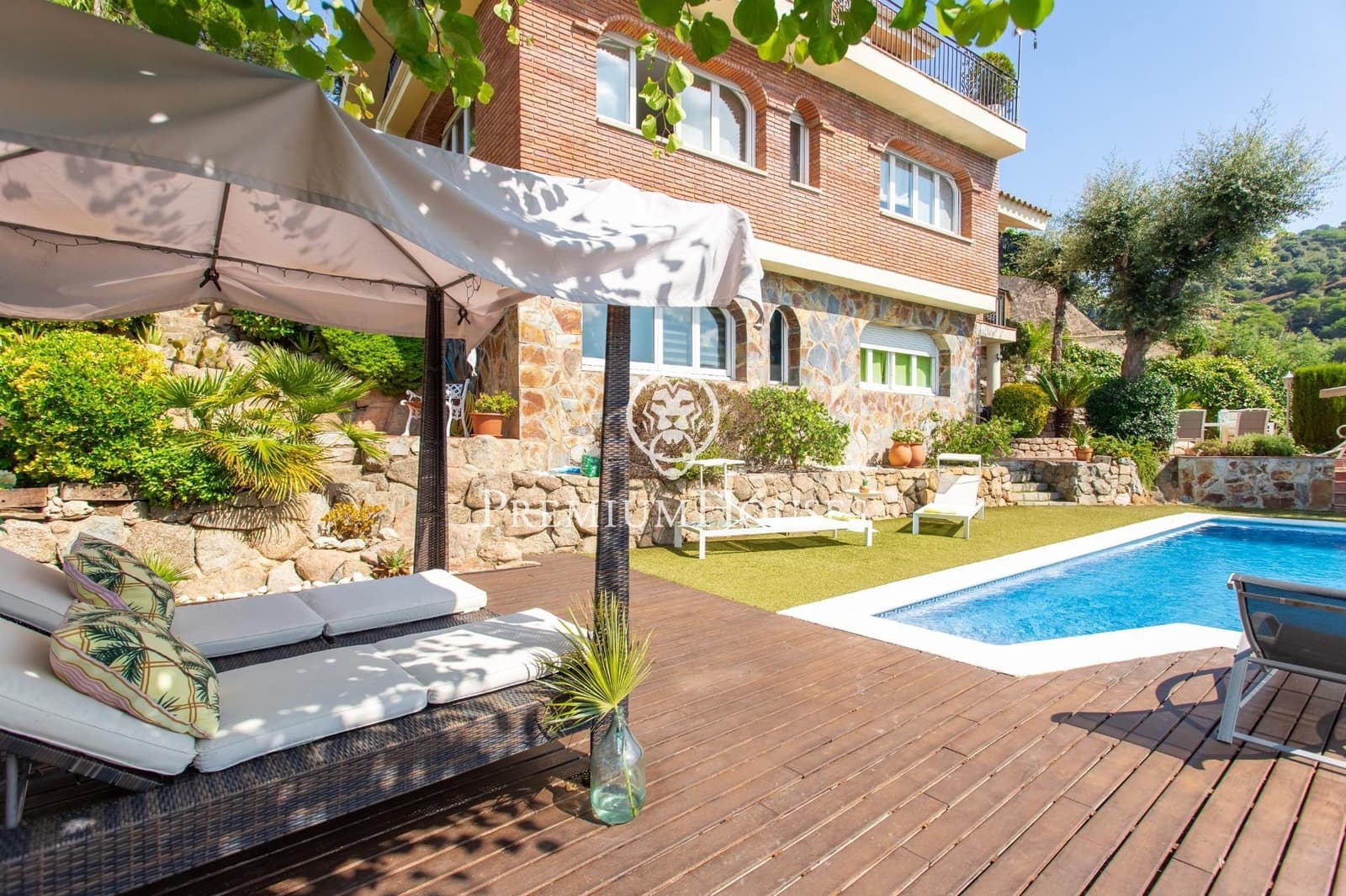 4 slaapkamer Villa te koop in Alella met zwembad garage - € 1.190.000 (Ref: 9205089)