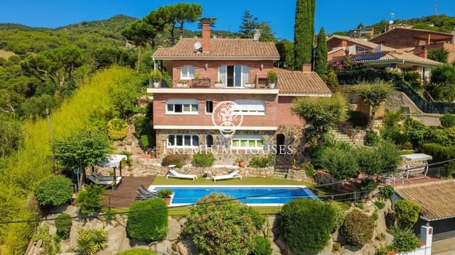 4 slaapkamer Villa te koop in Alella met zwembad garage - € 1.190.000 (Ref: 9205089)