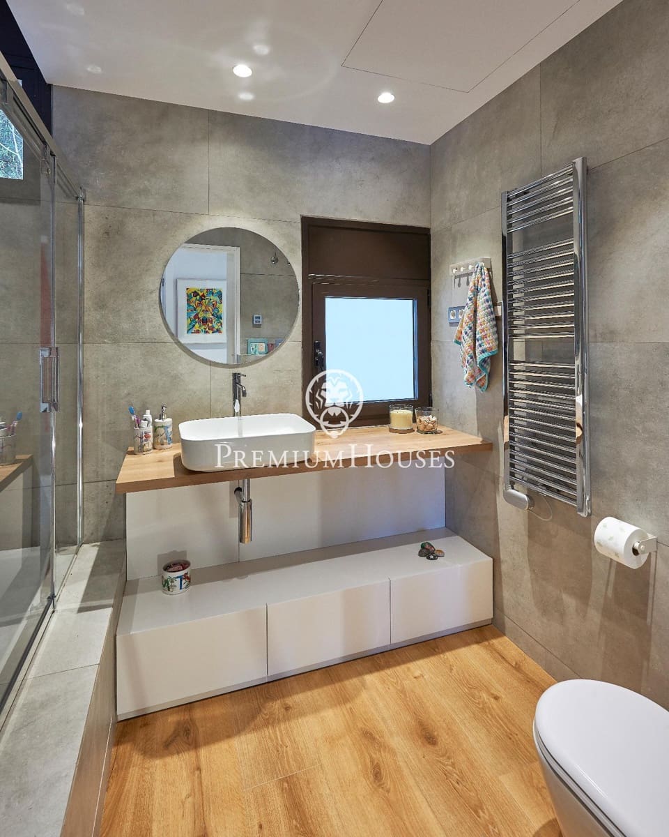 5 makuuhuone Huvila myytävänä paikassa Sant Vicenc de Montalt mukana uima-altaan 
autotalli - 1 395 000 € (Ref: 9205091)