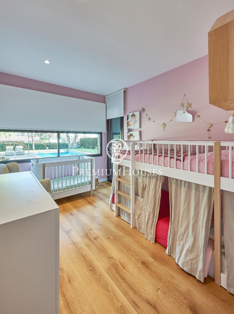 5 makuuhuone Huvila myytävänä paikassa Sant Vicenc de Montalt mukana uima-altaan 
autotalli - 1 395 000 € (Ref: 9205091)