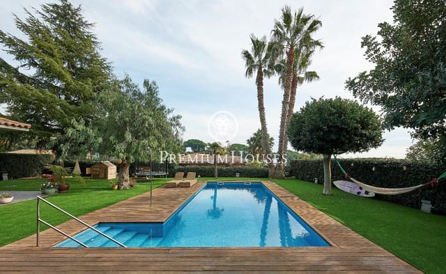 5 soverom Villa til salgs i Sant Vicenç de Montalt med svømmebasseng garasje - € 1 395 000 (Ref: 9205091)