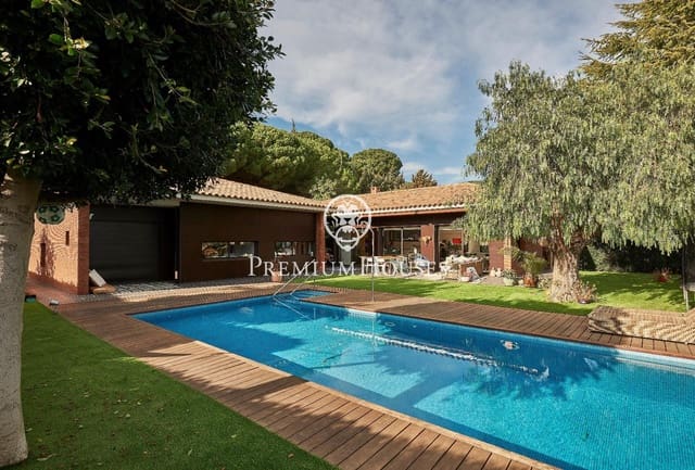 5 soverom Villa til salgs i Sant Vicenç de Montalt med svømmebasseng garasje - € 1 395 000 (Ref: 9205091)