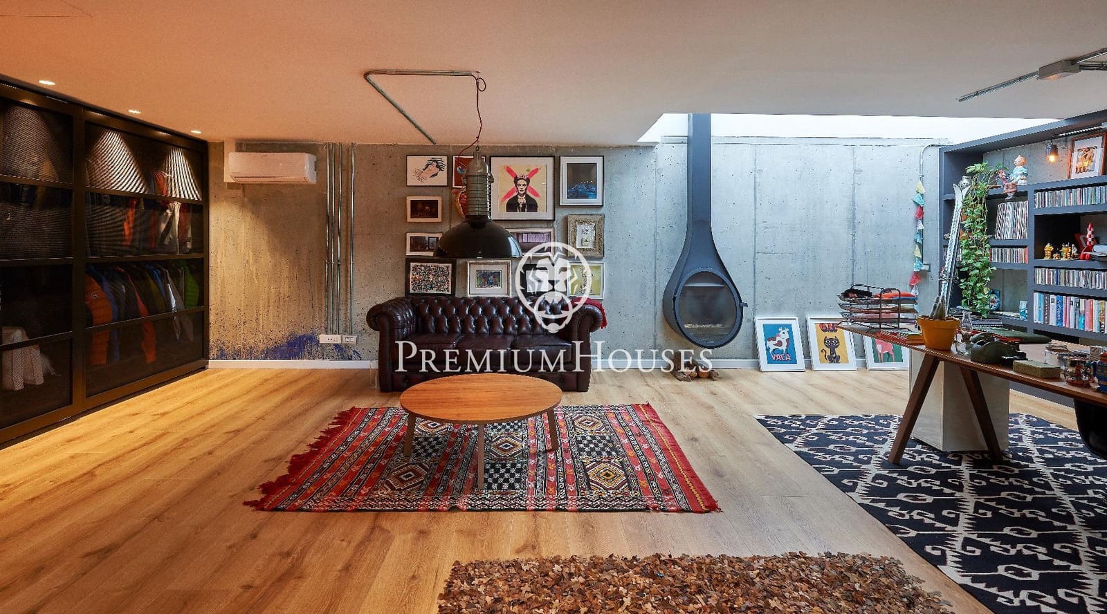 5 makuuhuone Huvila myytävänä paikassa Sant Vicenc de Montalt mukana uima-altaan 
autotalli - 1 395 000 € (Ref: 9205091)