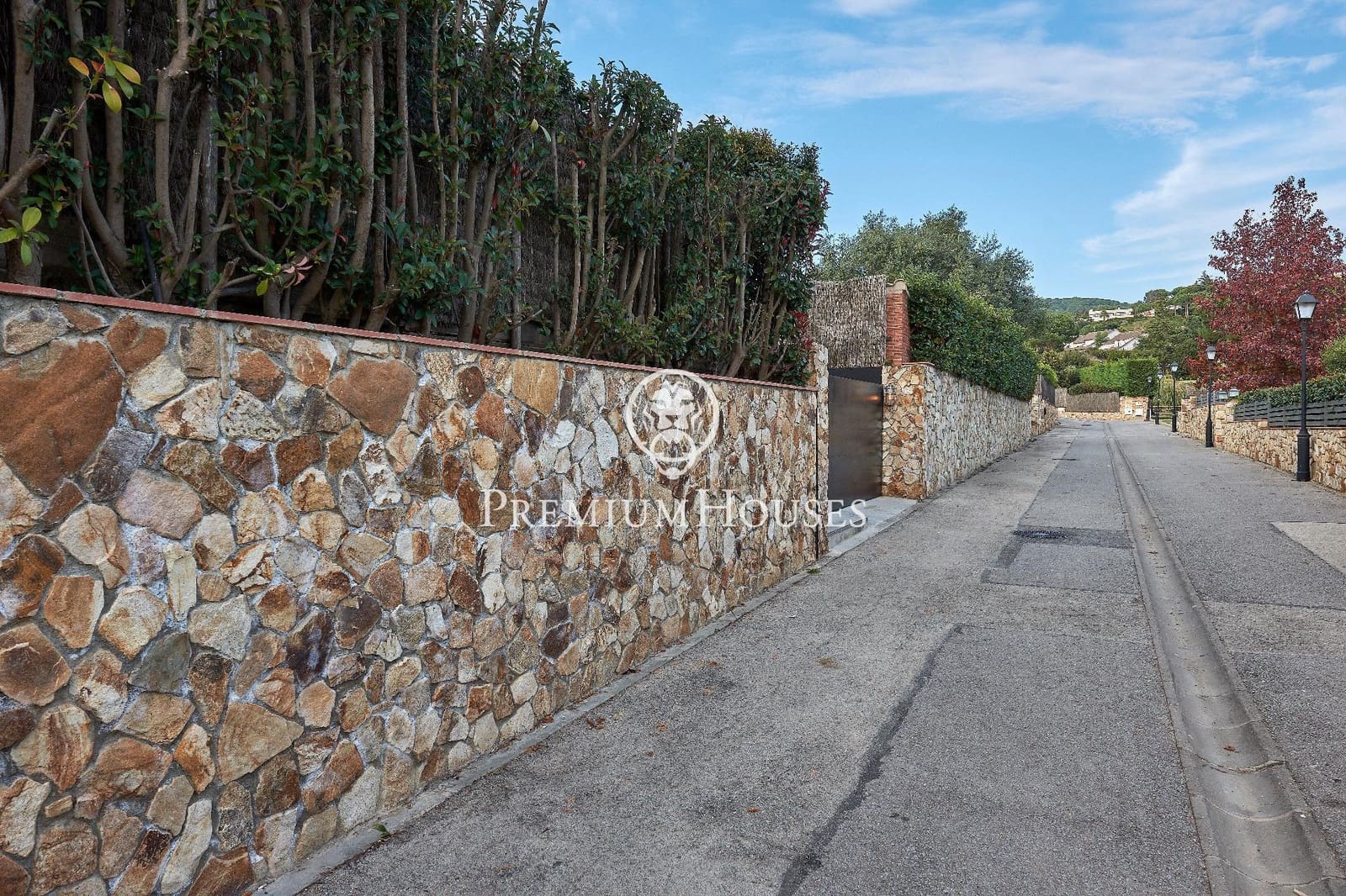 5 makuuhuone Huvila myytävänä paikassa Sant Vicenc de Montalt mukana uima-altaan 
autotalli - 1 395 000 € (Ref: 9205091)