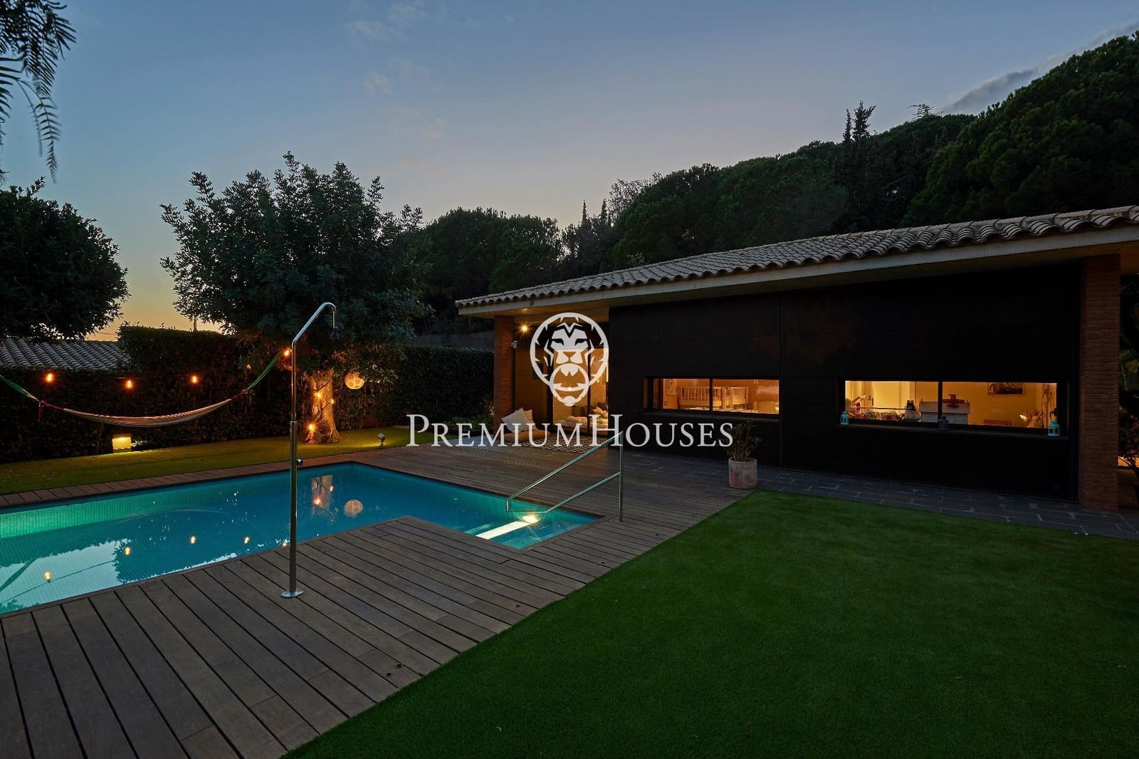 5 soveværelse Villa til salg i Sant Vicenc de Montalt med swimmingpool garage - € 1.395.000 (Ref: 9205091)