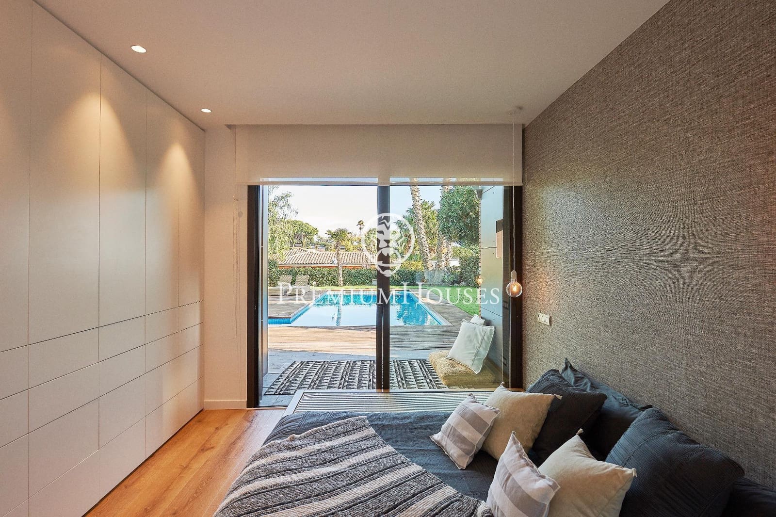 5 soveværelse Villa til salg i Sant Vicenc de Montalt med swimmingpool garage - € 1.395.000 (Ref: 9205091)