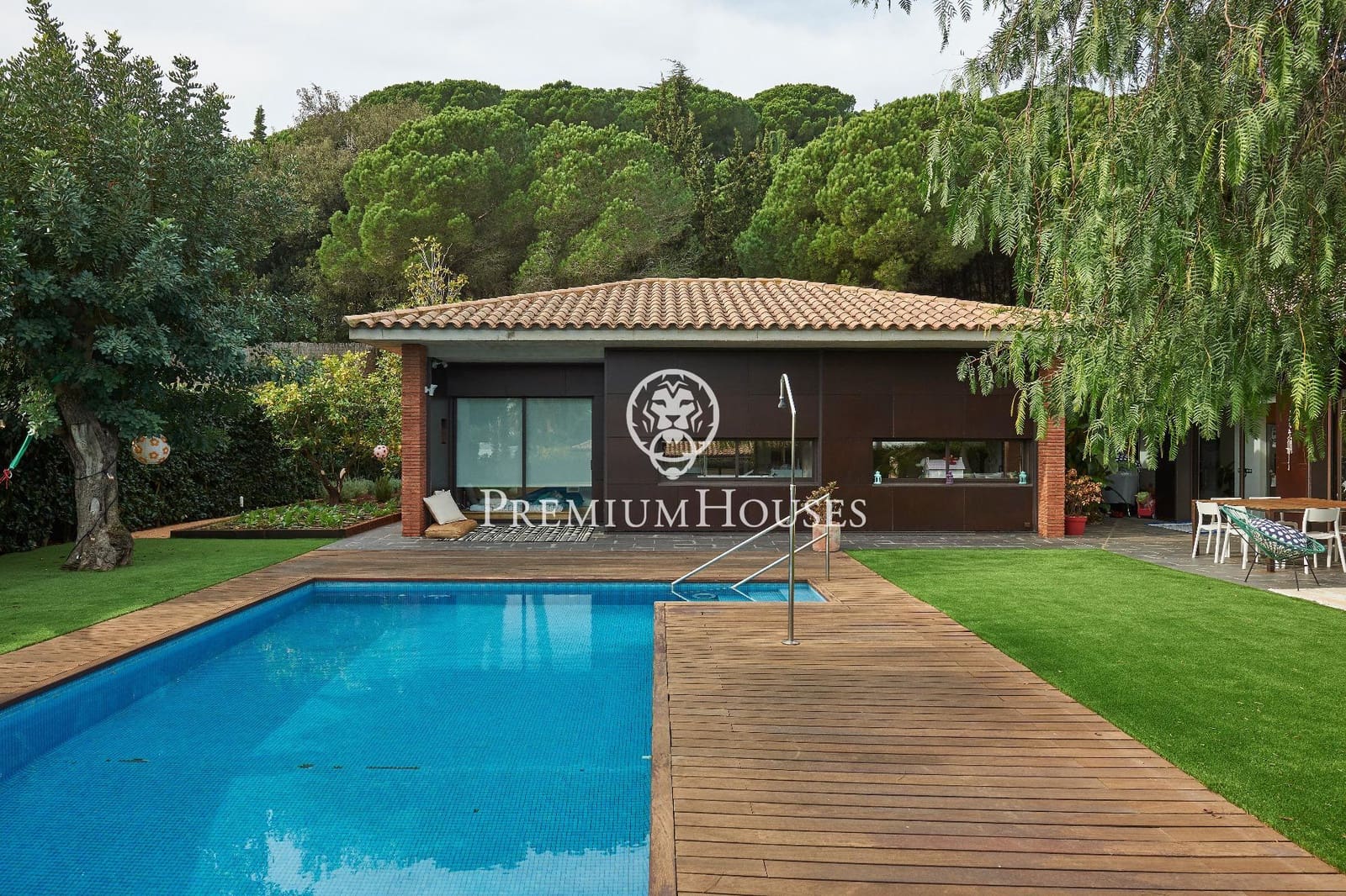 5 soveværelse Villa til salg i Sant Vicenc de Montalt med swimmingpool garage - € 1.395.000 (Ref: 9205091)