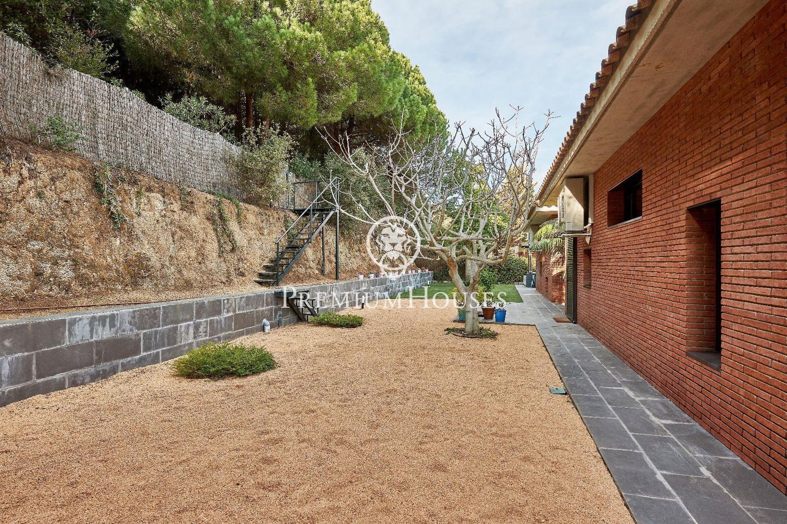 5 soveværelse Villa til salg i Sant Vicenc de Montalt med swimmingpool garage - € 1.395.000 (Ref: 9205091)