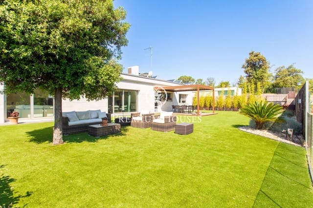 4 soverom Villa til salgs i Vallromanes med svømmebasseng garasje - € 1 260 000 (Ref: 9205096)