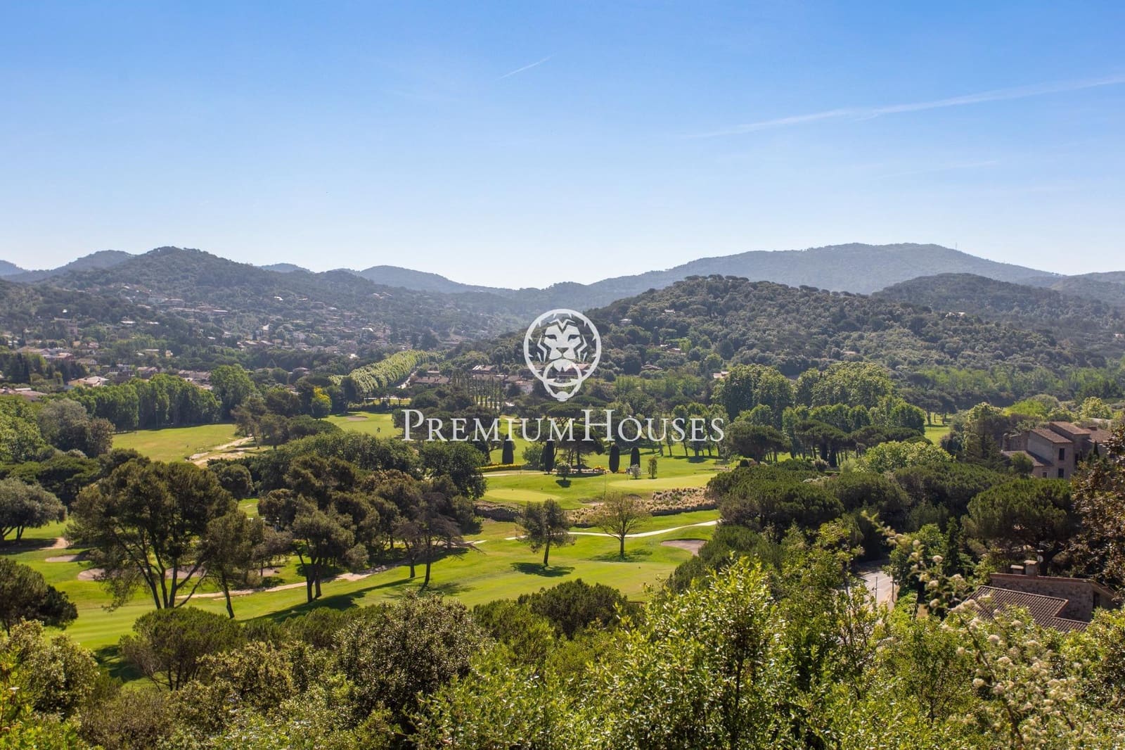 4 soverom Villa til salgs i Vallromanes med svømmebasseng garasje - € 1 260 000 (Ref: 9205096)