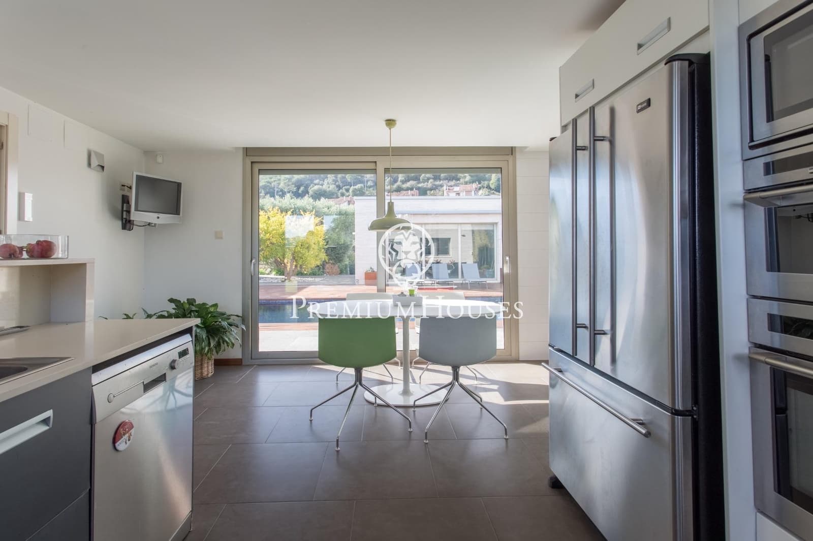 4 sypialnia Willa na sprzedaż w Vallromanes z basenem garażem - 1 260 000 € (Ref: 9205096)