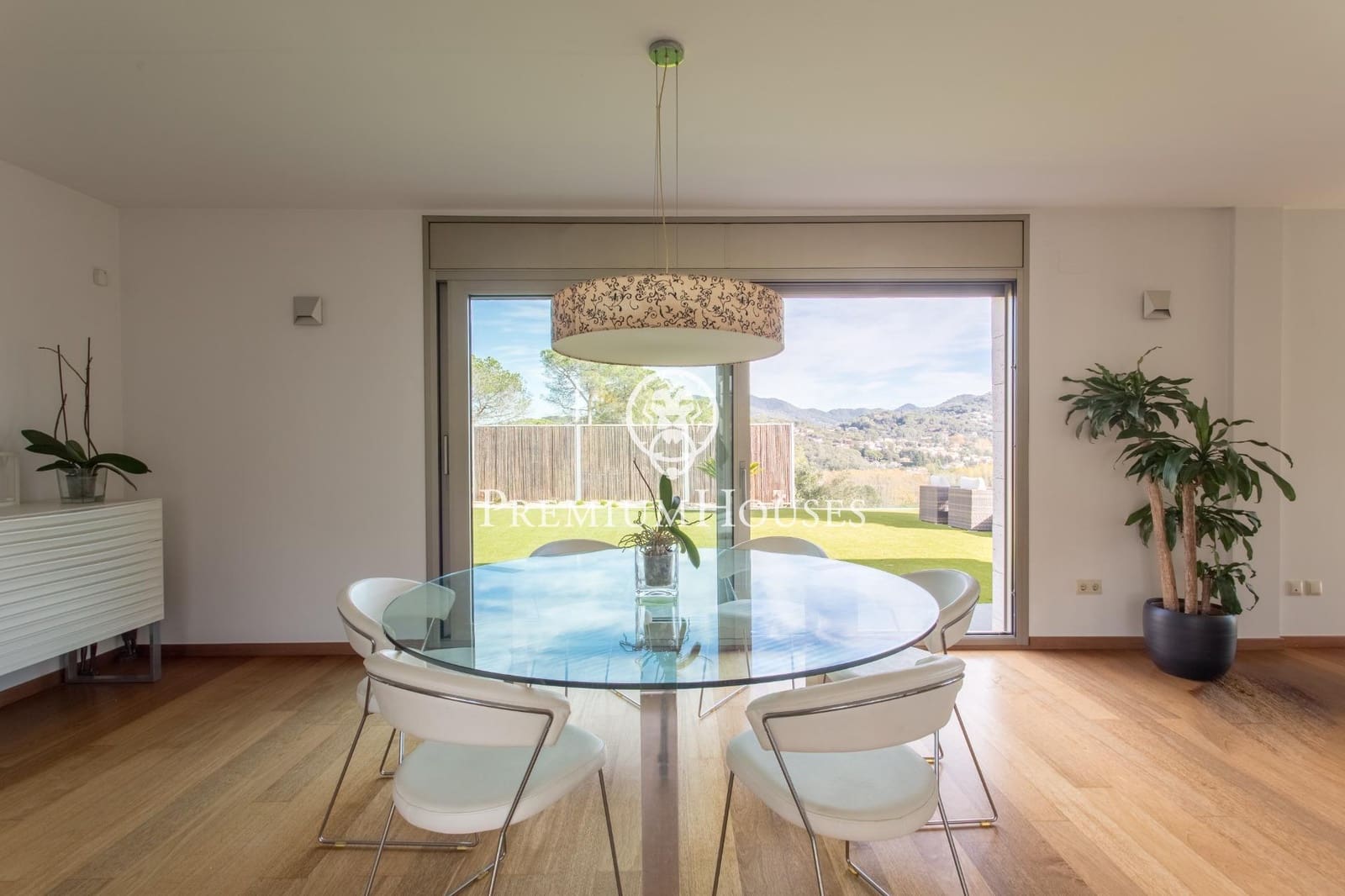 4 sypialnia Willa na sprzedaż w Vallromanes z basenem garażem - 1 260 000 € (Ref: 9205096)