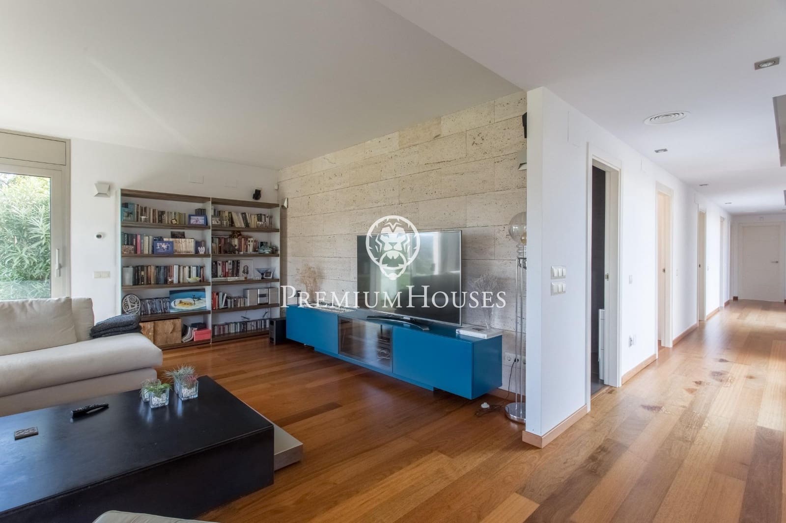 4 sypialnia Willa na sprzedaż w Vallromanes z basenem garażem - 1 260 000 € (Ref: 9205096)
