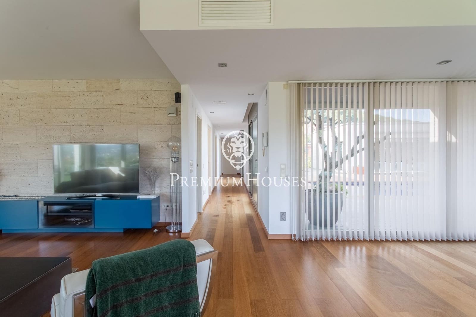 4 sypialnia Willa na sprzedaż w Vallromanes z basenem garażem - 1 260 000 € (Ref: 9205096)