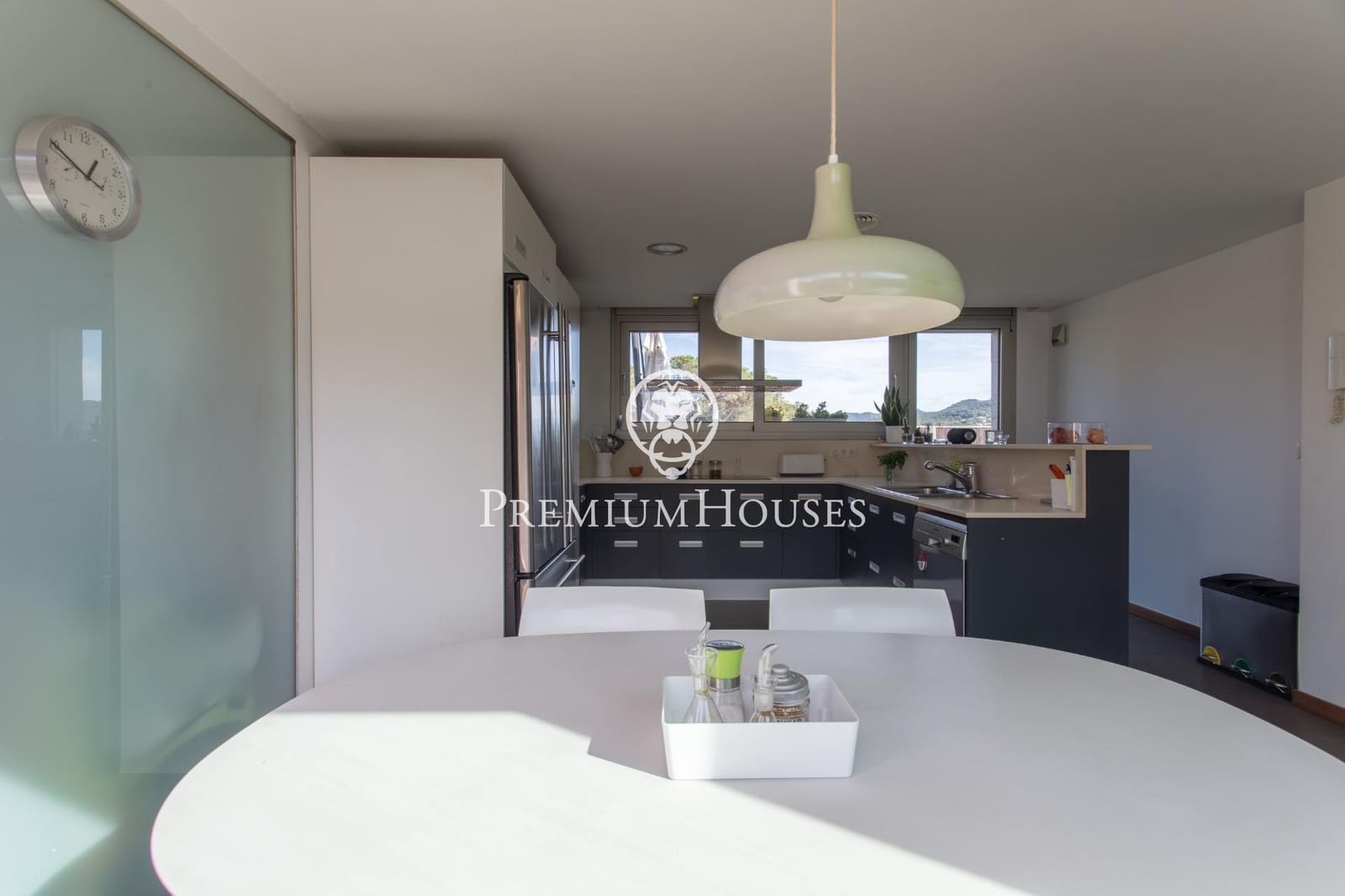 4 bedroom Villa for sale in Vallromanes with pool garage - € 1,260,000 (Ref: 9205096)