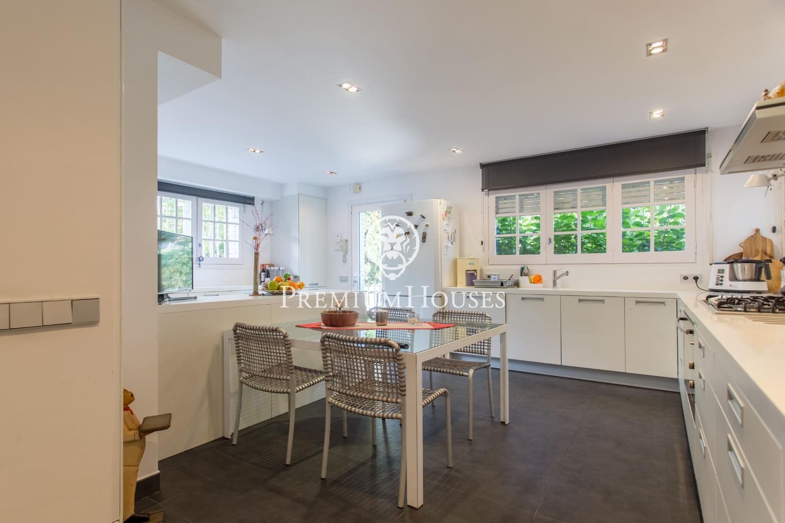 5 sovrum Villa till salu i Cabrils med pool garage - 1 290 000 € (Ref: 9205097)