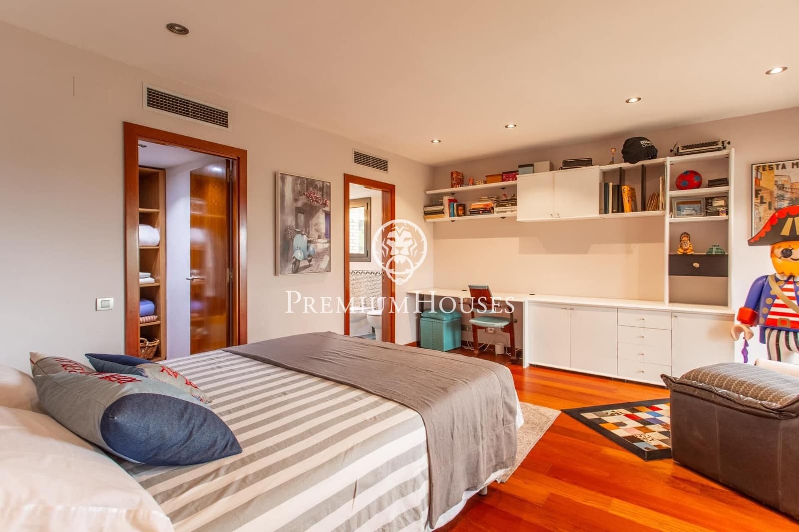 6 soverom Villa til salgs i Sant Vicenc de Montalt med svømmebasseng garasje - € 1 600 000 (Ref: 9205100)