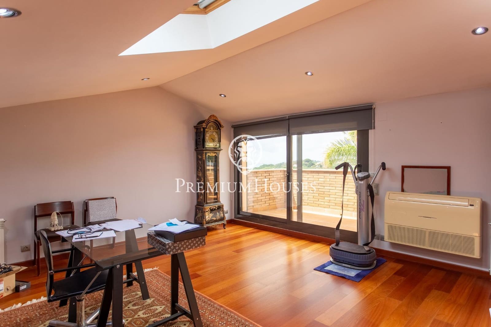 6 soverom Villa til salgs i Sant Vicenc de Montalt med svømmebasseng garasje - € 1 600 000 (Ref: 9205100)