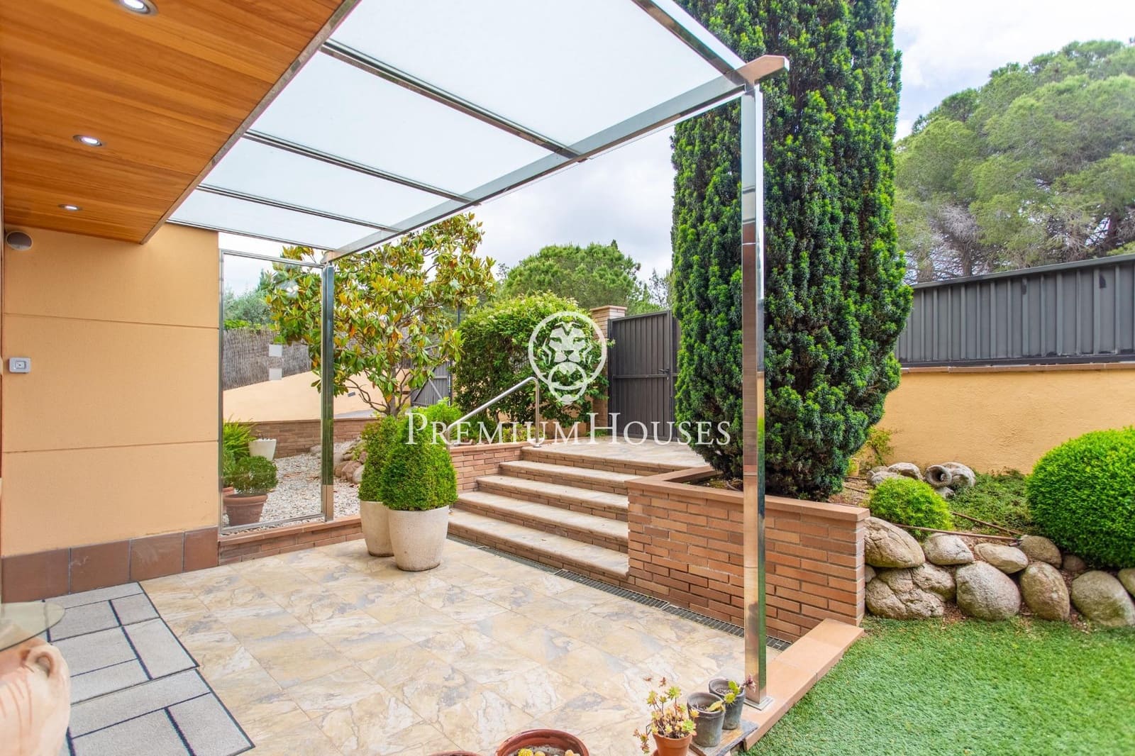 6 soverom Villa til salgs i Sant Vicenc de Montalt med svømmebasseng garasje - € 1 600 000 (Ref: 9205100)