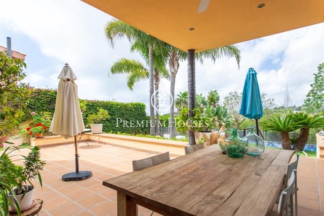 6 sypialnia Willa na sprzedaż w Sant Vicenç de Montalt z basenem garażem - 1 410 000 € (Ref: 9205100)