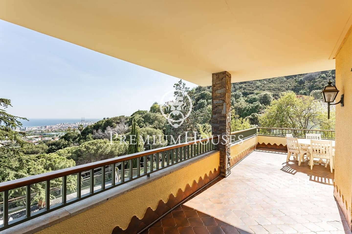 6 soverom Villa til salgs i Badalona med svømmebasseng garasje - € 1 600 000 (Ref: 9205101)