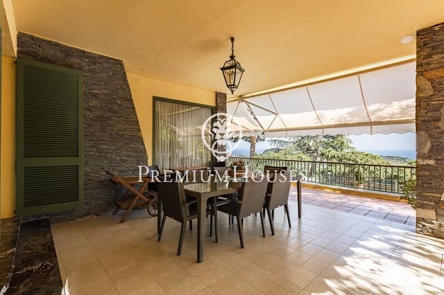 6 soverom Villa til salgs i Badalona med svømmebasseng garasje - € 1 600 000 (Ref: 9205101)