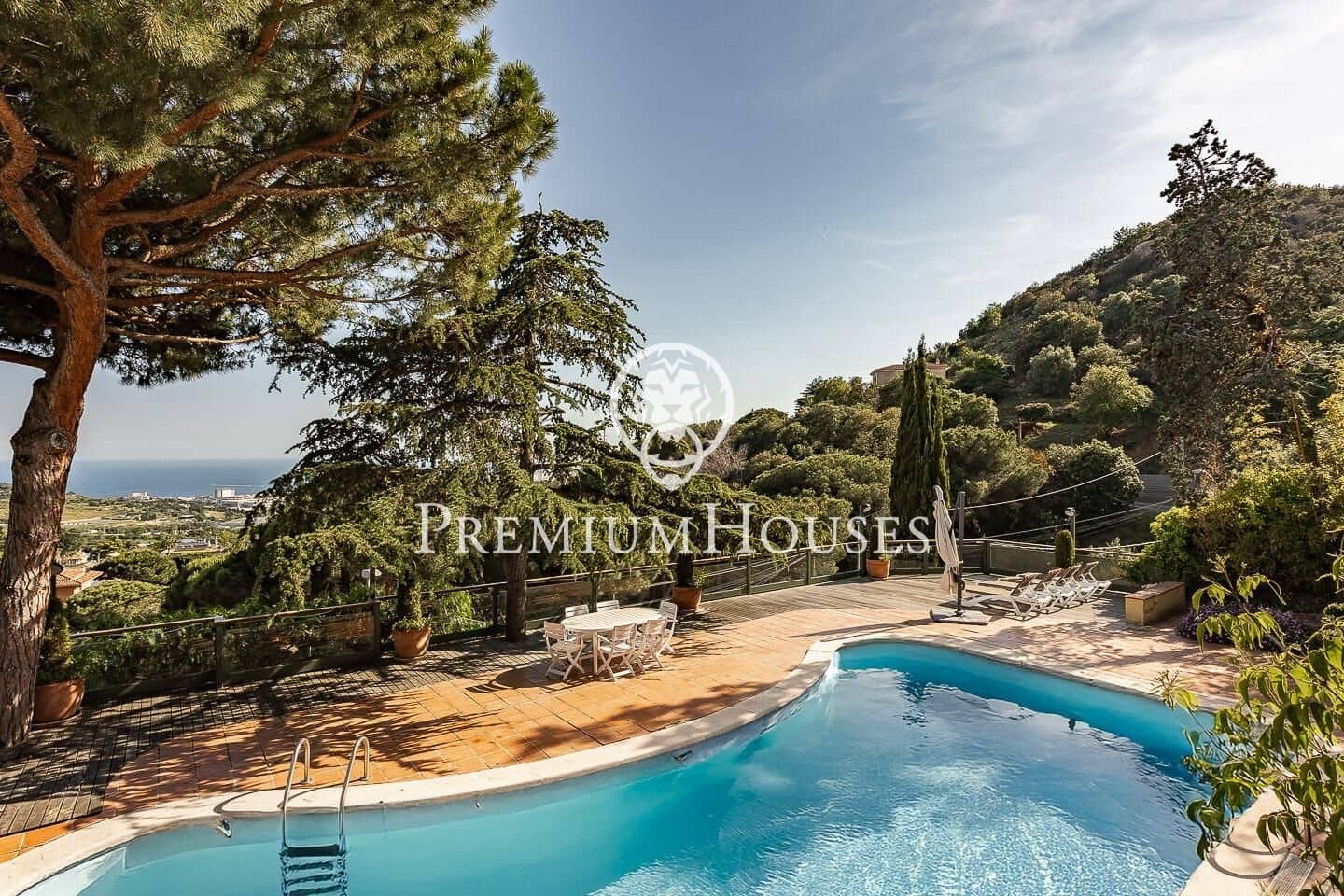 6 soverom Villa til salgs i Badalona med svømmebasseng garasje - € 1 600 000 (Ref: 9205101)