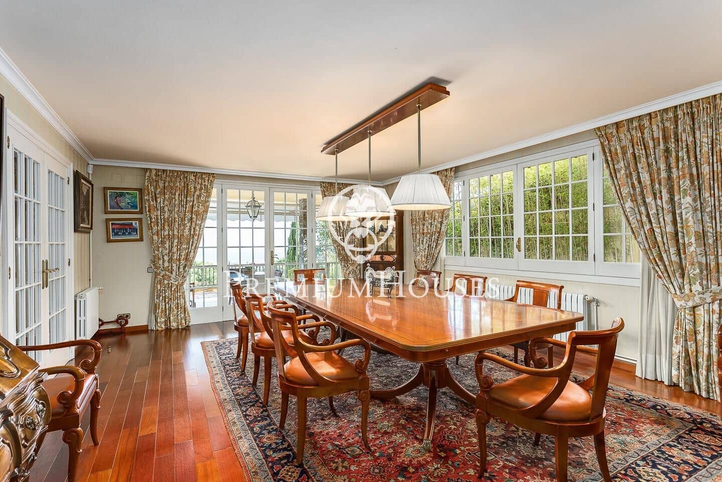 6 soverom Villa til salgs i Badalona med svømmebasseng garasje - € 1 600 000 (Ref: 9205101)