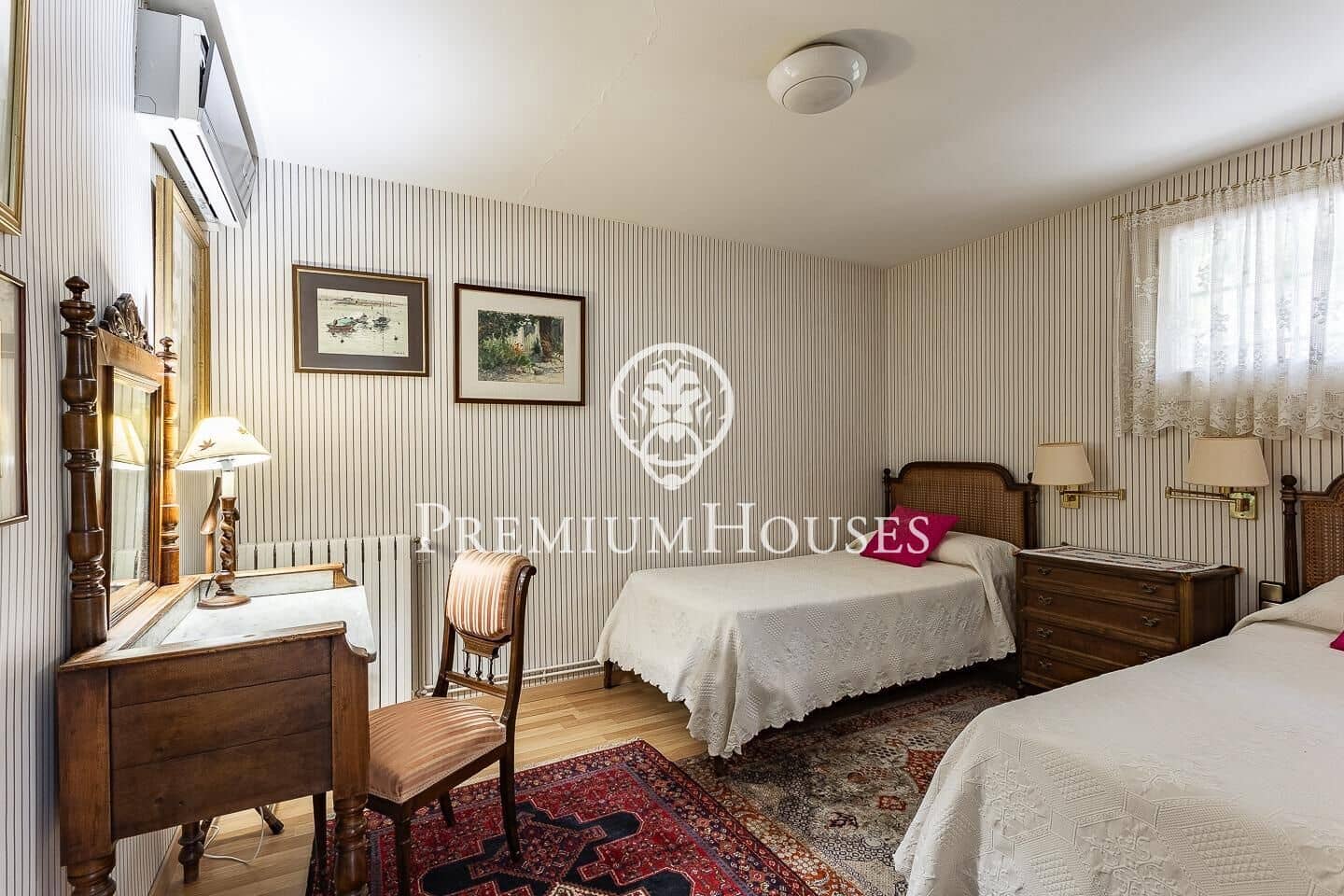 6 soverom Villa til salgs i Badalona med svømmebasseng garasje - € 1 600 000 (Ref: 9205101)