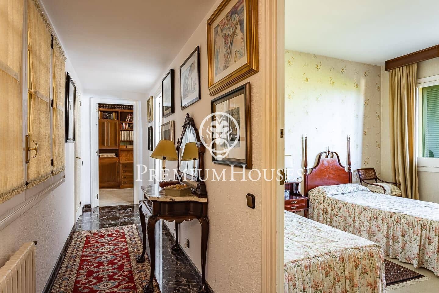 6 soverom Villa til salgs i Badalona med svømmebasseng garasje - € 1 600 000 (Ref: 9205101)