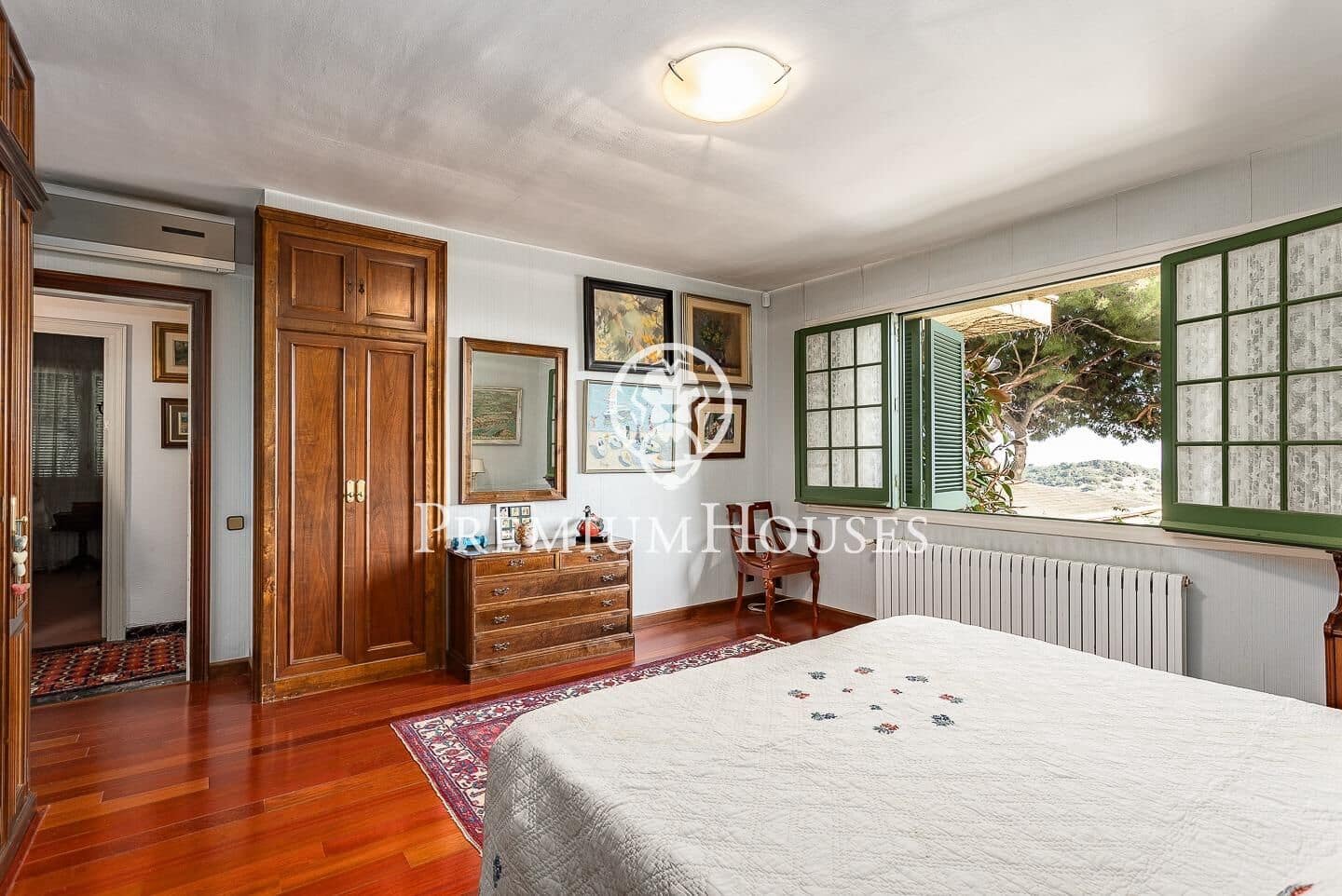 6 soverom Villa til salgs i Badalona med svømmebasseng garasje - € 1 600 000 (Ref: 9205101)