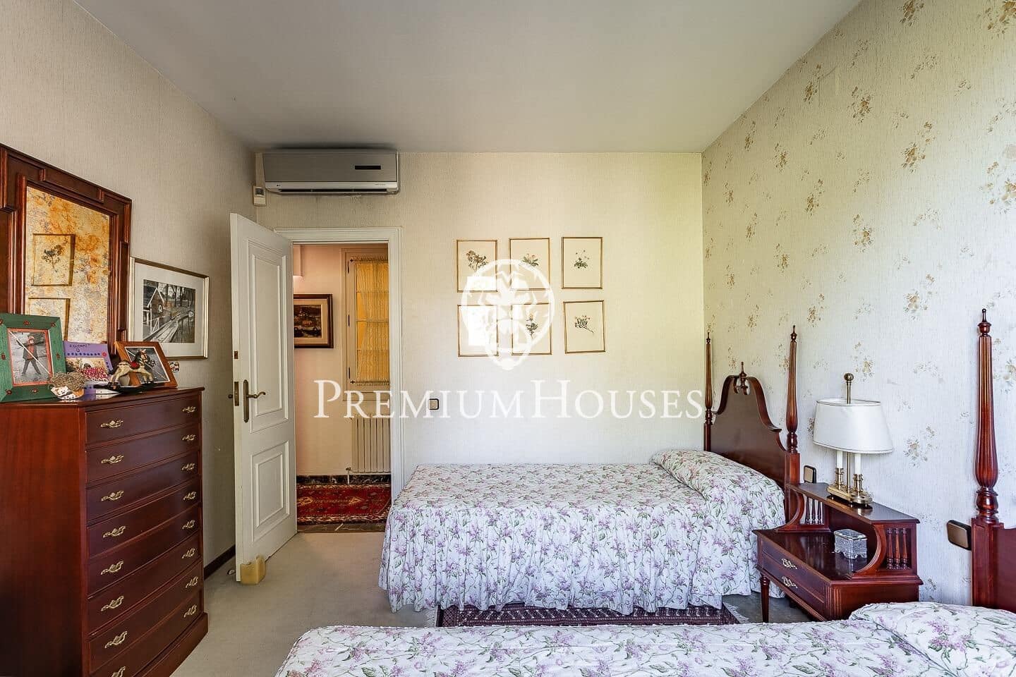 6 soverom Villa til salgs i Badalona med svømmebasseng garasje - € 1 600 000 (Ref: 9205101)