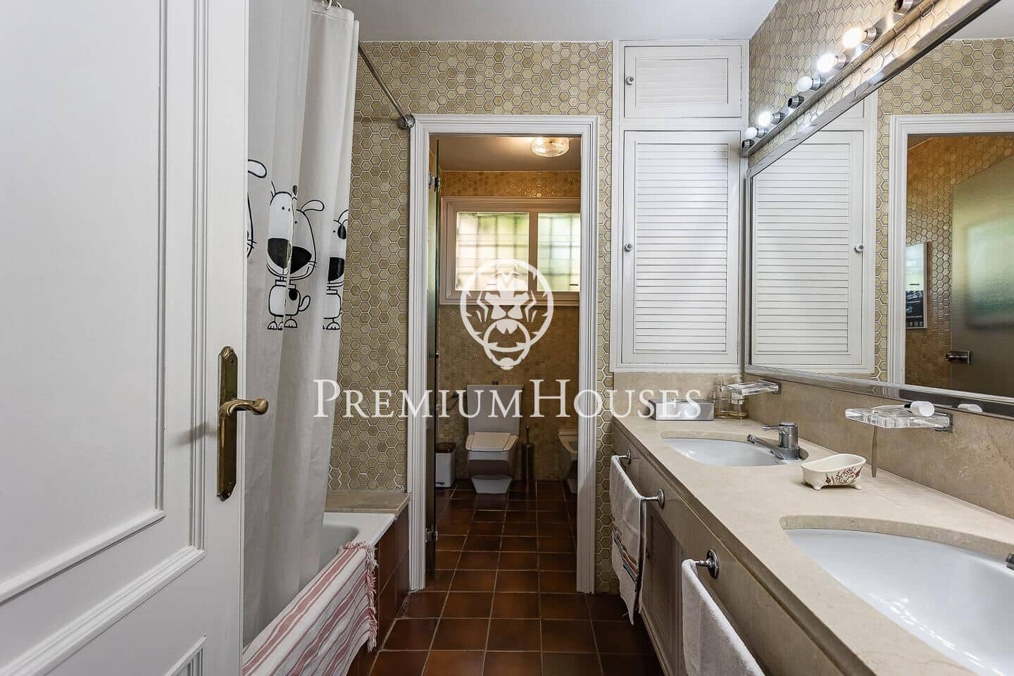 6 soverom Villa til salgs i Badalona med svømmebasseng garasje - € 1 600 000 (Ref: 9205101)