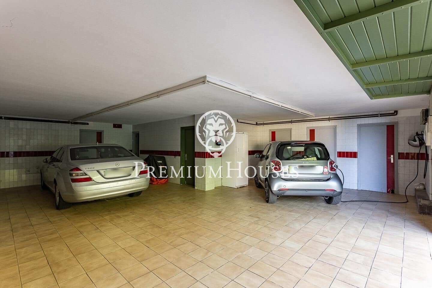 6 soverom Villa til salgs i Badalona med svømmebasseng garasje - € 1 600 000 (Ref: 9205101)