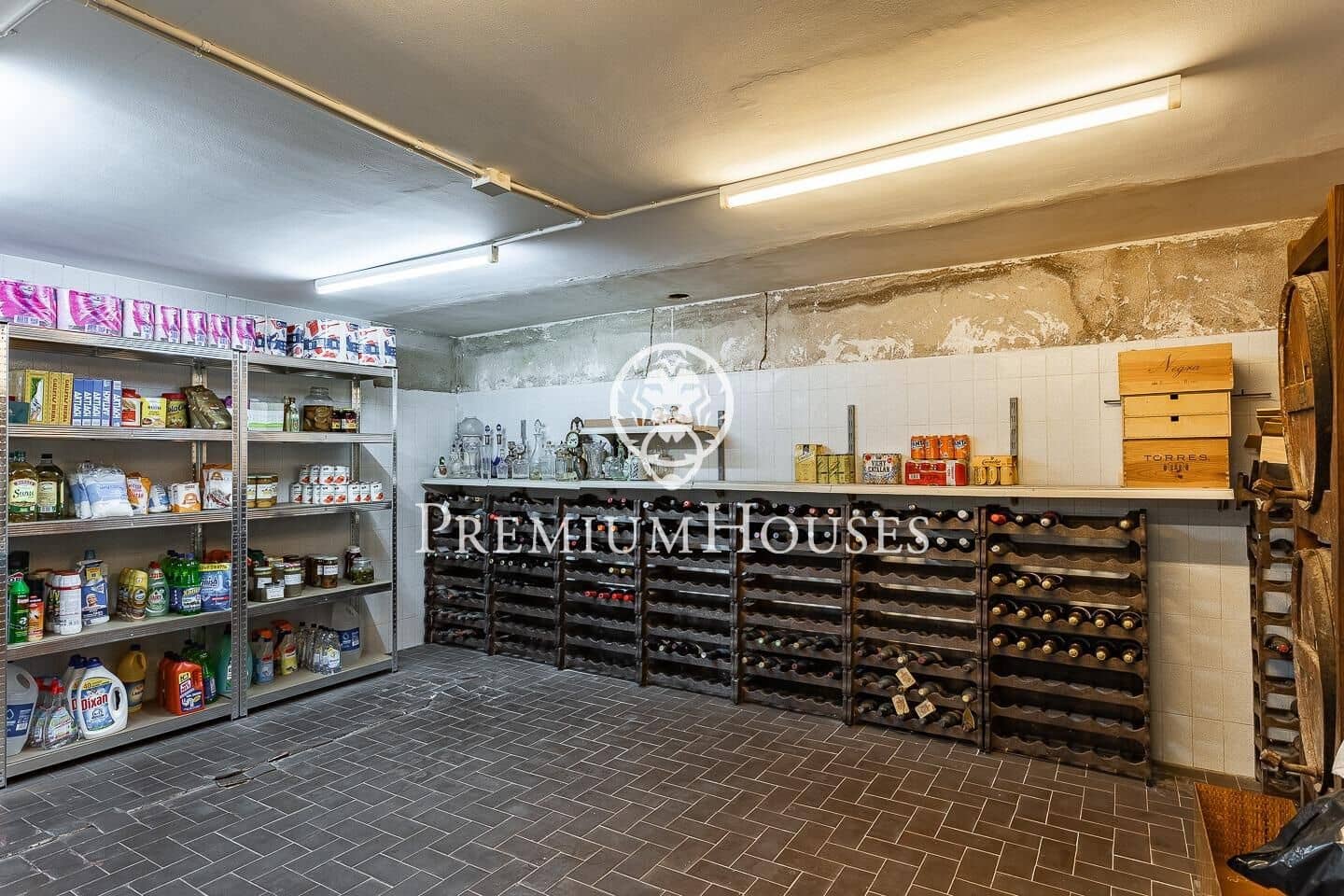 6 soverom Villa til salgs i Badalona med svømmebasseng garasje - € 1 600 000 (Ref: 9205101)