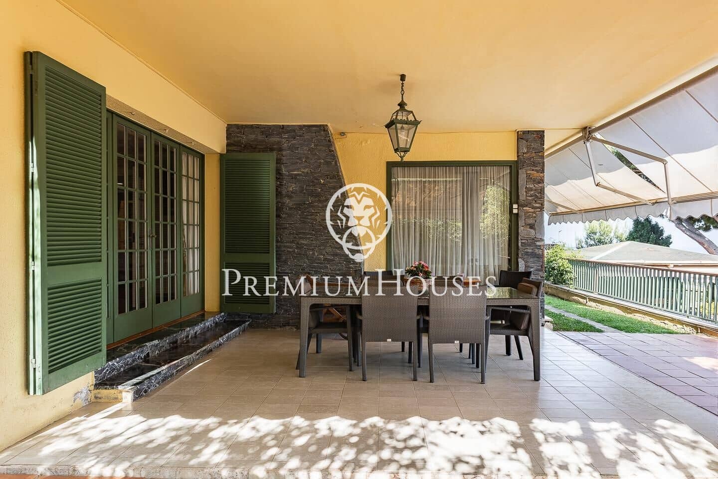 6 soverom Villa til salgs i Badalona med svømmebasseng garasje - € 1 600 000 (Ref: 9205101)