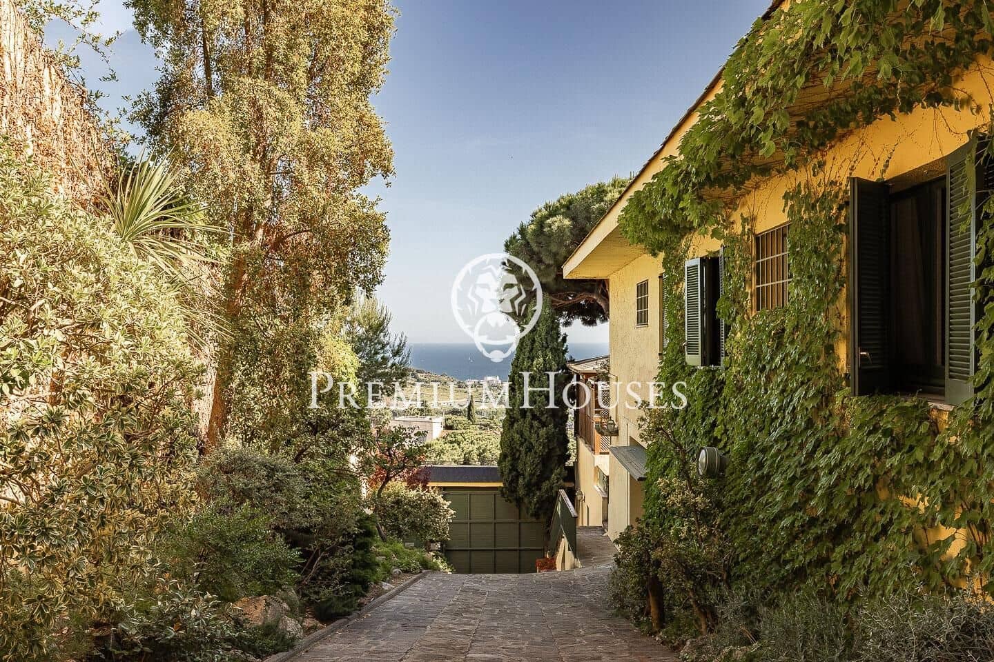 6 soverom Villa til salgs i Badalona med svømmebasseng garasje - € 1 600 000 (Ref: 9205101)