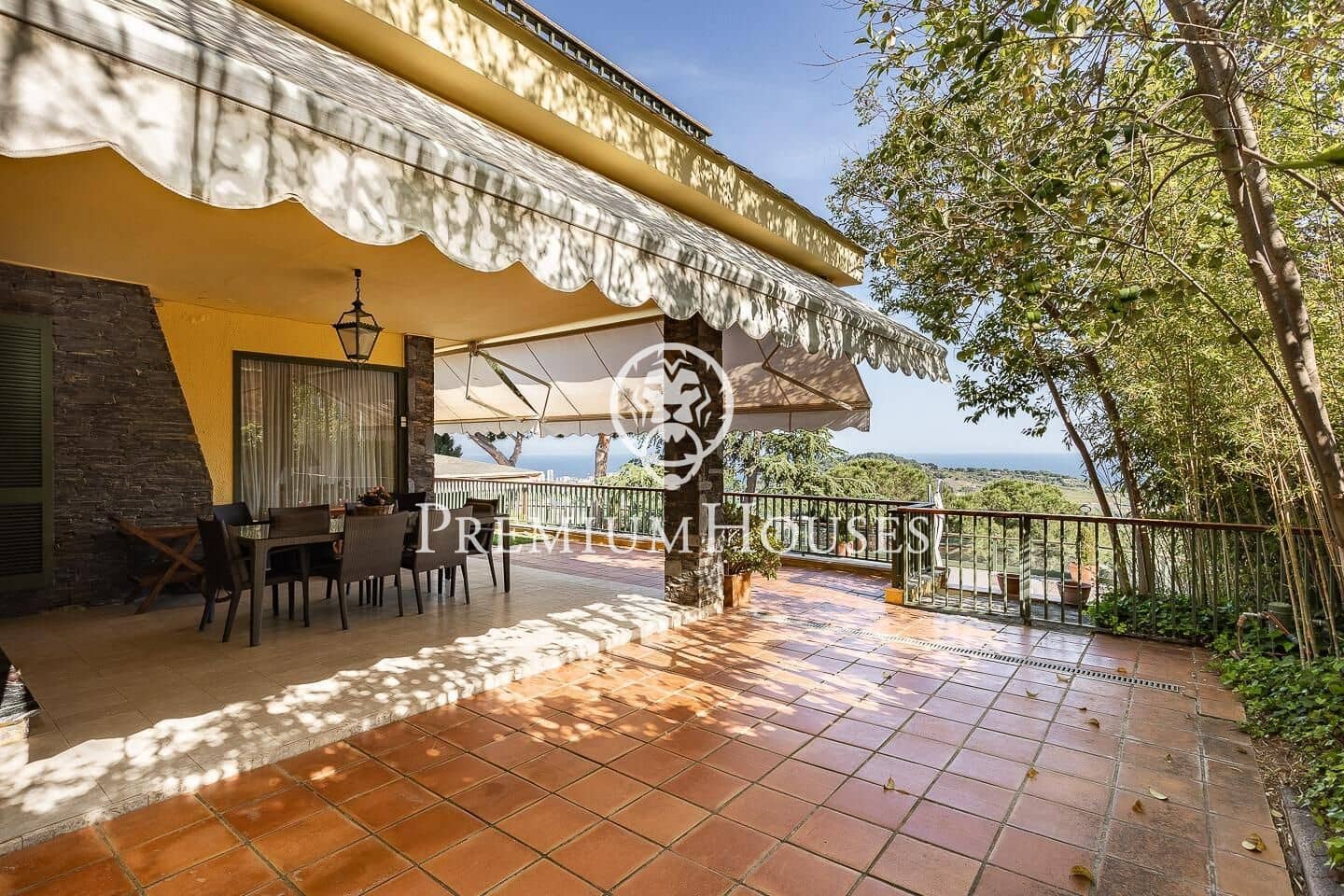 6 soverom Villa til salgs i Badalona med svømmebasseng garasje - € 1 600 000 (Ref: 9205101)