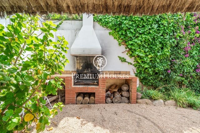 8 soveværelse Villa til salg i Sant Andreu de Llavaneres med swimmingpool garage - € 1.250.000 (Ref: 9205102)