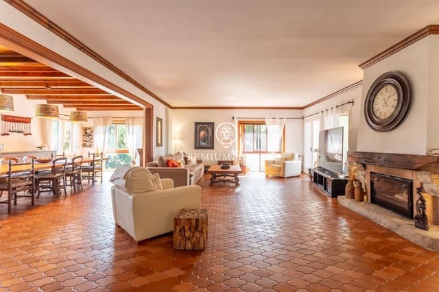 8 sypialnia Willa na sprzedaż w Arenys de Mar z basenem garażem - 795 000 € (Ref: 9205104)