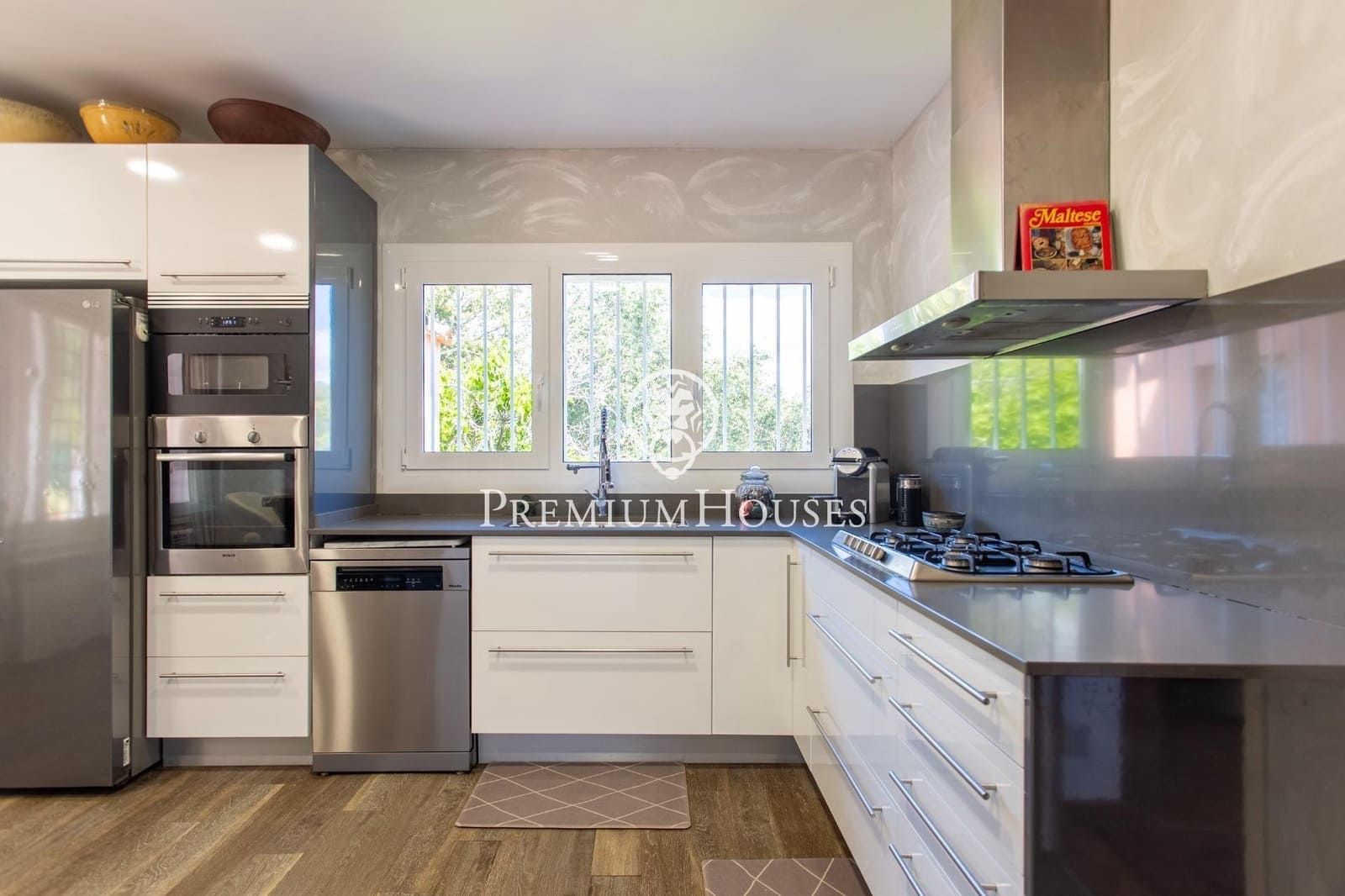 8 sypialnia Willa na sprzedaż w Arenys de Mar z basenem garażem - 795 000 € (Ref: 9205104)