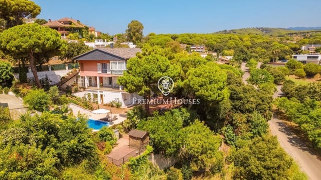 8 sypialnia Willa na sprzedaż w Arenys de Mar z basenem garażem - 795 000 € (Ref: 9205104)