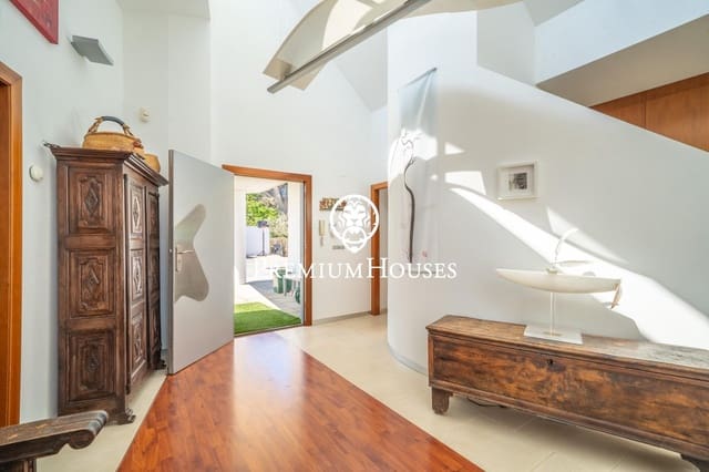 4 bedroom Villa for sale in Sant Andreu de Llavaneres with pool garage - € 1,540,000 (Ref: 9205108)