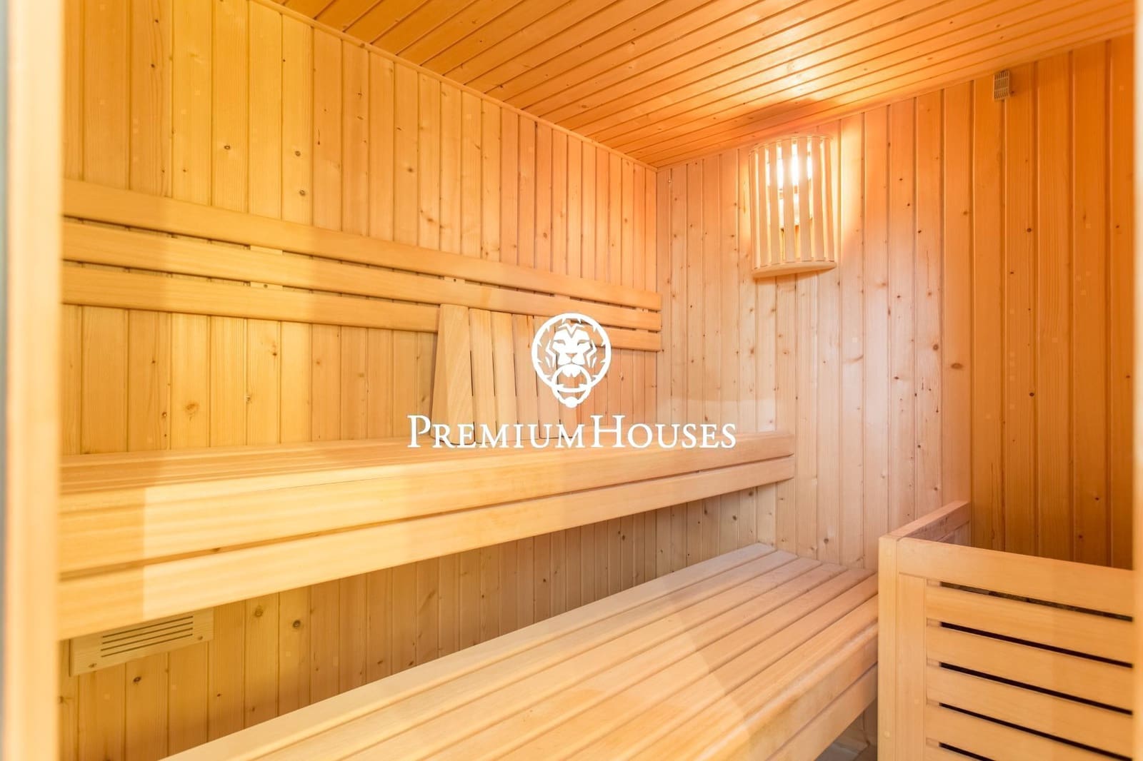 4 Zimmer Villa zu verkaufen in Sant Andreu de Llavaneres mit Pool Garage - 1.350.000 € (Ref: 9205108)