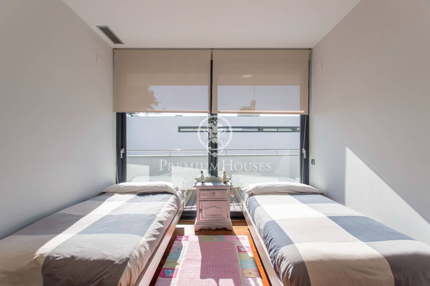 5 soverom Villa til salgs i Premia de Dalt med svømmebasseng garasje - € 1 600 000 (Ref: 9205111)