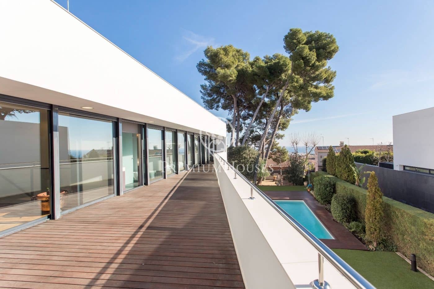 5 soverom Villa til salgs i Premia de Dalt med svømmebasseng garasje - € 1 600 000 (Ref: 9205111)