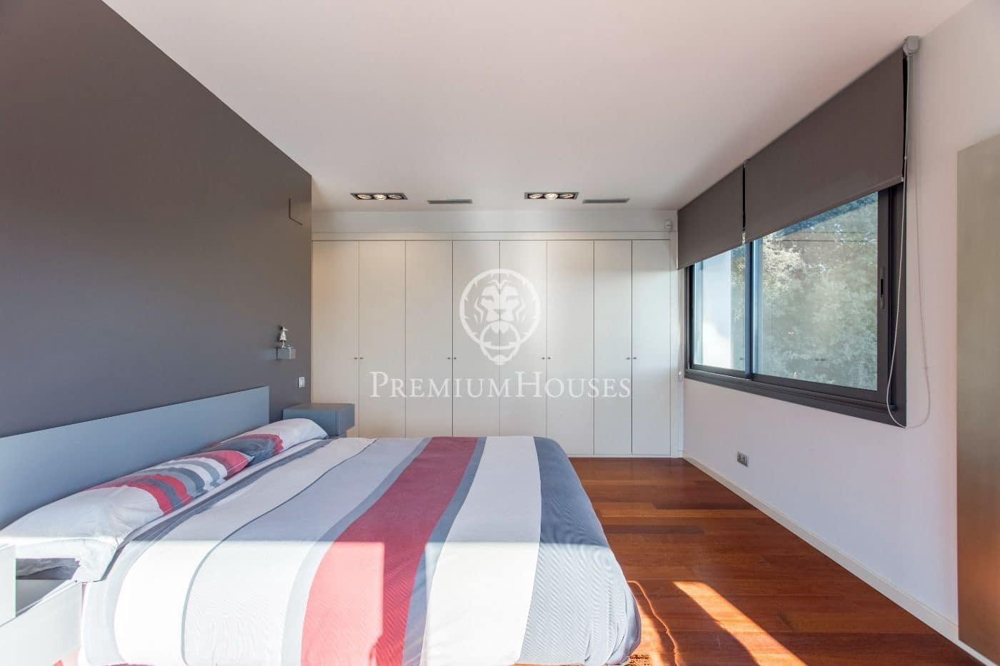 5 soverom Villa til salgs i Premia de Dalt med svømmebasseng garasje - € 1 600 000 (Ref: 9205111)