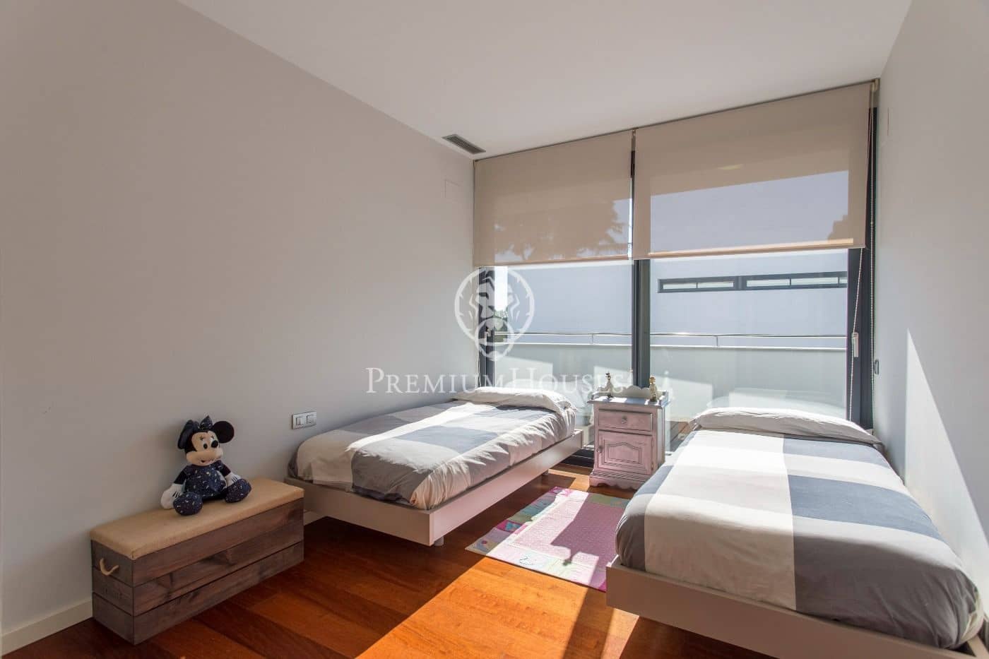 5 soverom Villa til salgs i Premia de Dalt med svømmebasseng garasje - € 1 600 000 (Ref: 9205111)